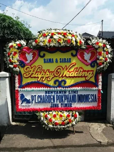 Karangan Bunga Pernikahan Airmadidi